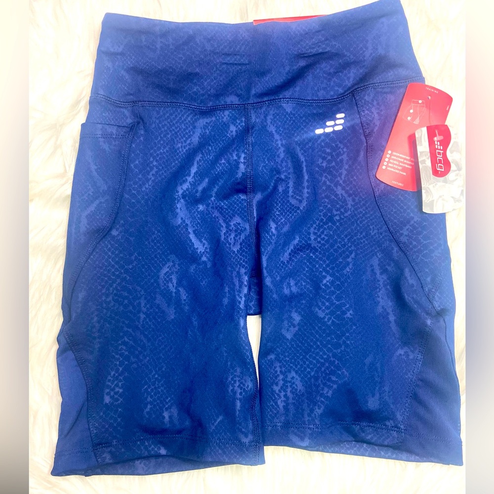 NWT Highrise bike shorts size XS